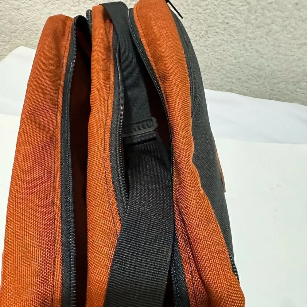 Wildgoose TEXAS MADE toiletry bag reddish brown